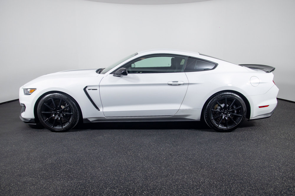 Used 2018 Ford Mustang Shelby GT350 RWD image 4