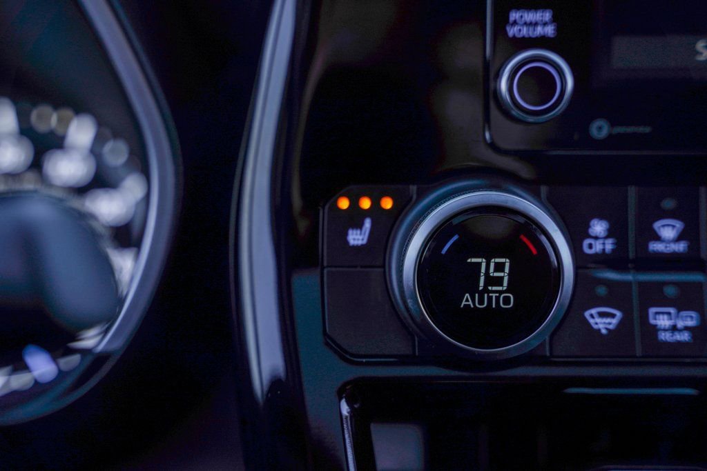 Used 2021 Toyota Highlander XLE FWD image 21