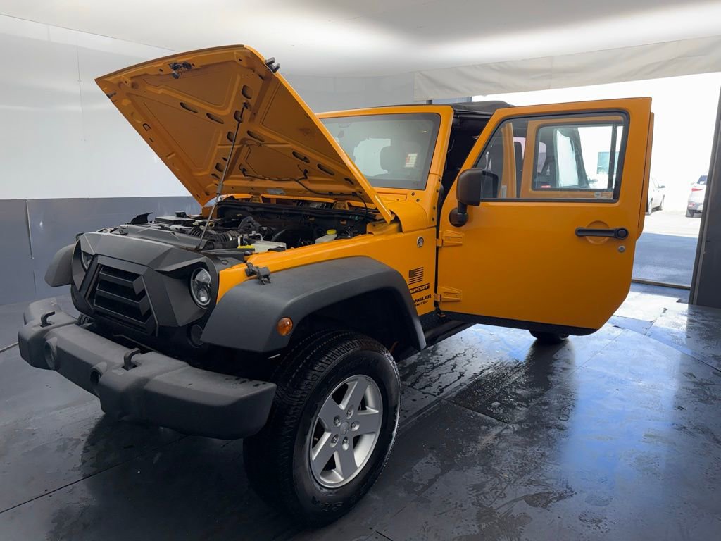 Used 2013 Jeep Wrangler Unlimited Sport image 16