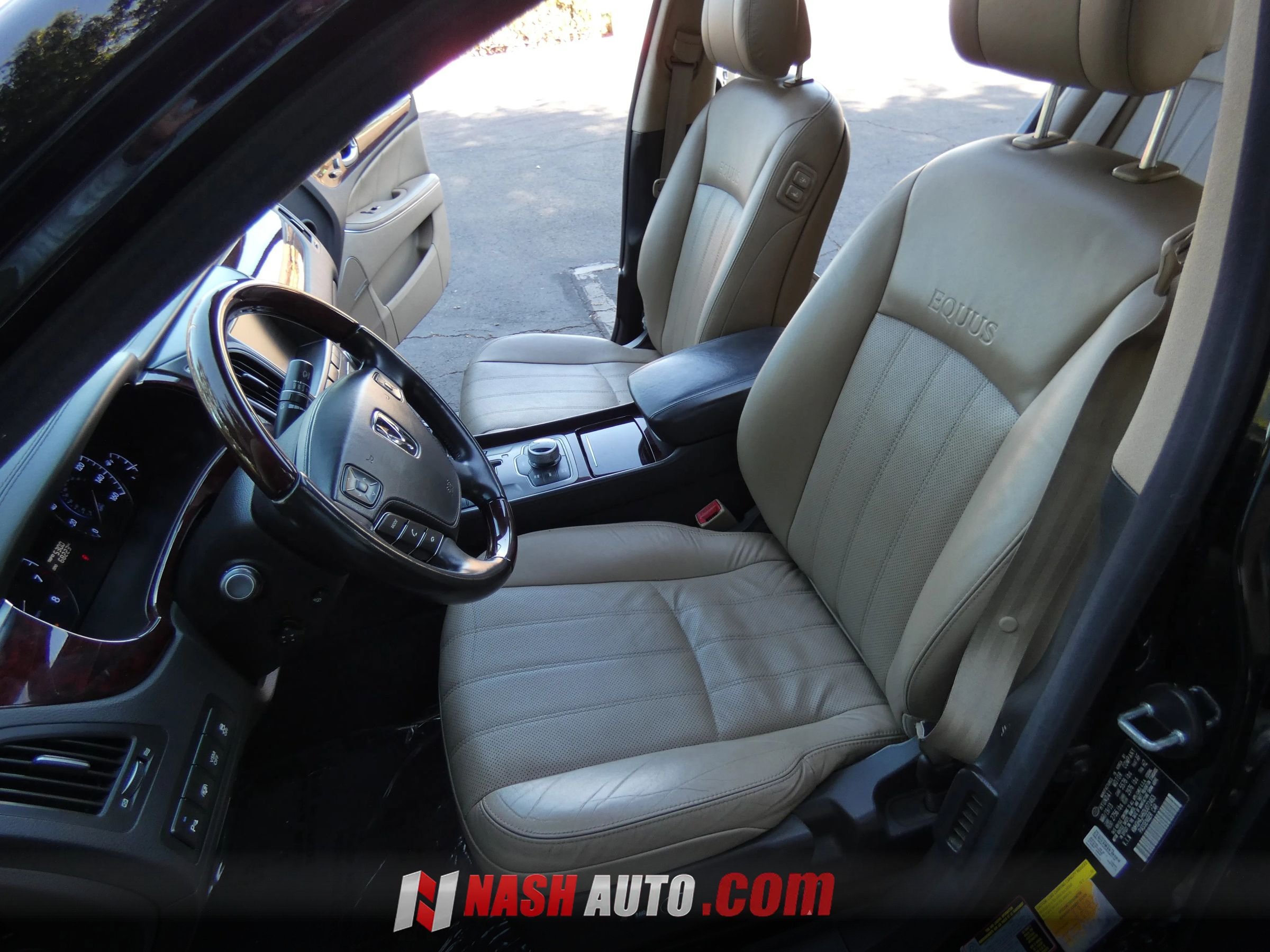 Used 2013 Hyundai Equus Signature RWD image 53