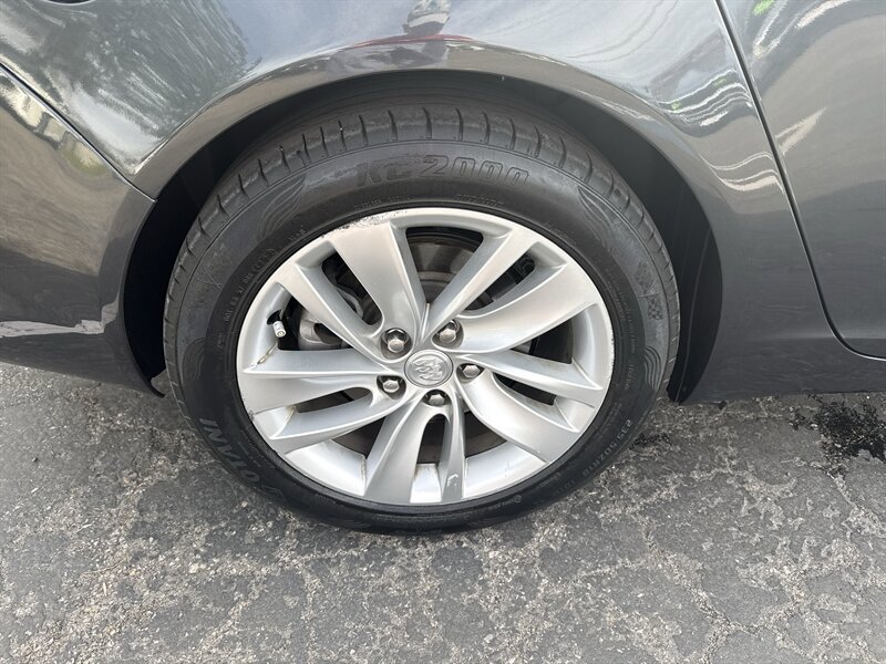Used 2014 Buick Regal Premium FWD image 11