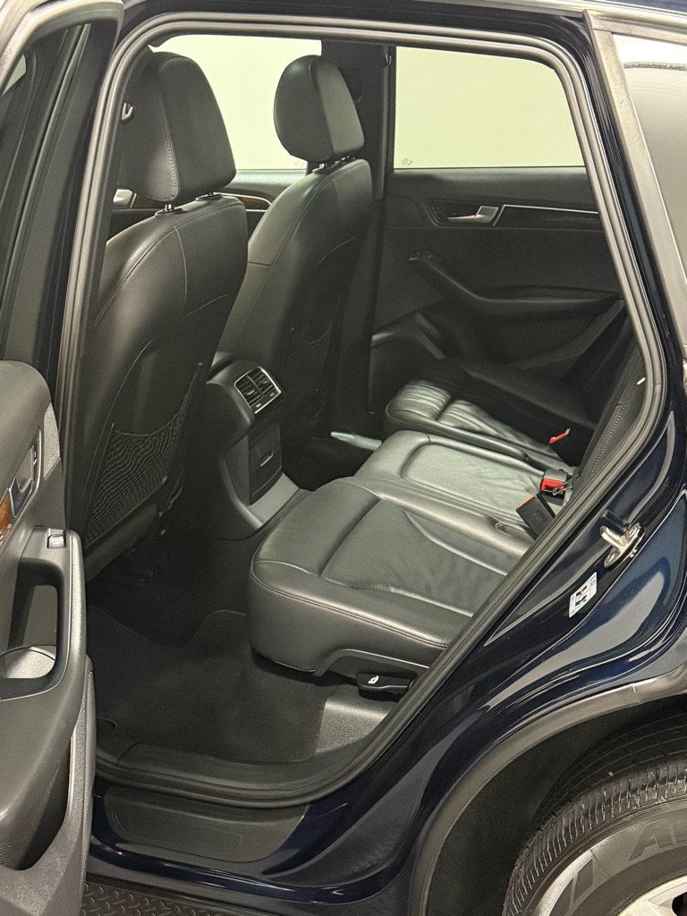 Used 2011 Audi Q5 2.0T Premium AWD/4WD image 9