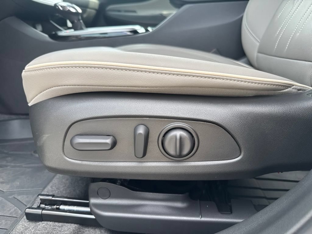 New 2026 Buick Envista Sport Touring FWD image 23