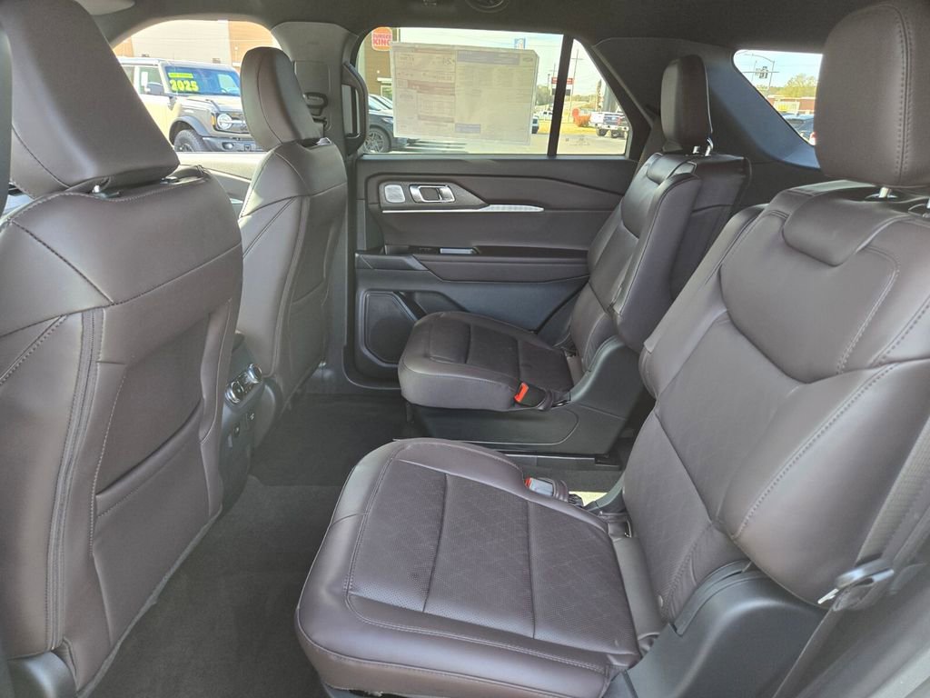 New 2026 Ford Explorer Platinum RWD image 11