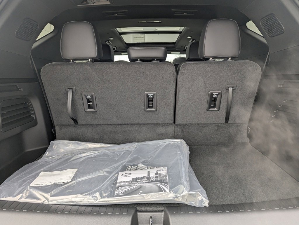 New 2026 Chevrolet Traverse LT w/ Sun and Wheel Package image 16
