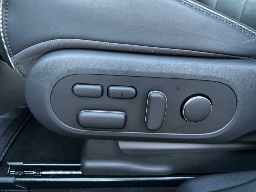 Used 2024 Hyundai Ioniq 5 Limited image 19