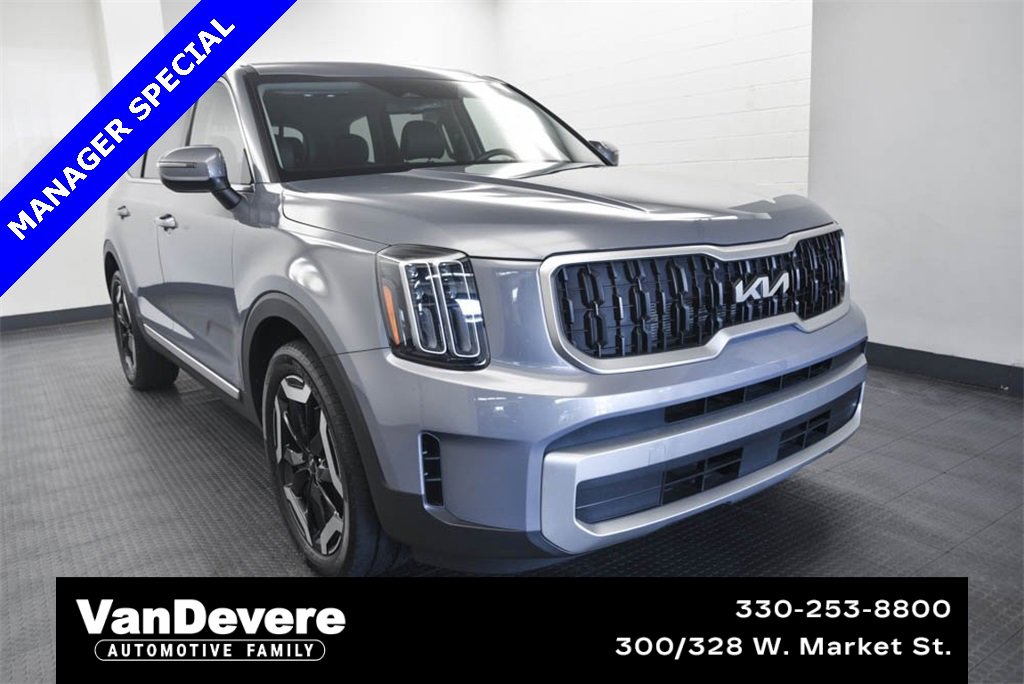 Used 2023 Kia Telluride EX w/ EX Captain's Chair Package