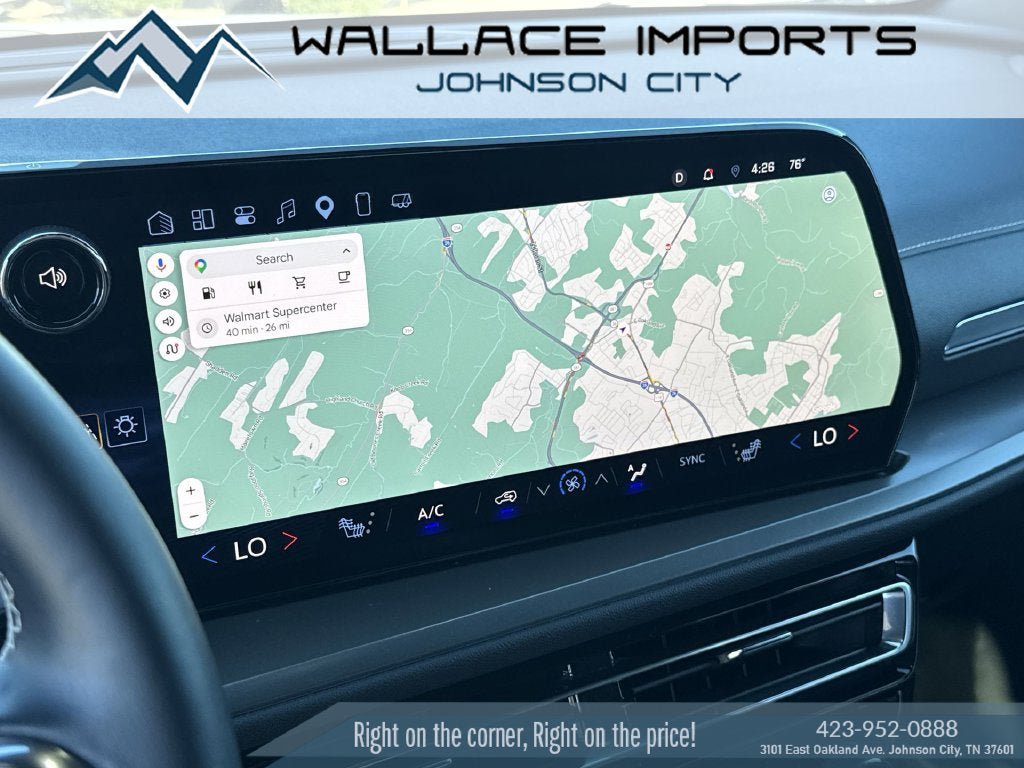 Used 2025 Chevrolet Traverse LT FWD image 23