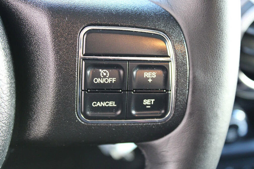 Used 2011 Jeep Wrangler Sahara w/ Connectivity Group AWD/4WD image 39