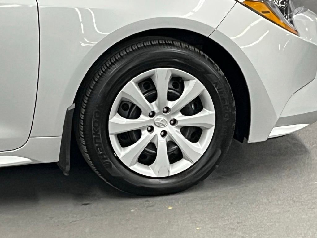 Used 2024 Toyota Corolla LE image 37