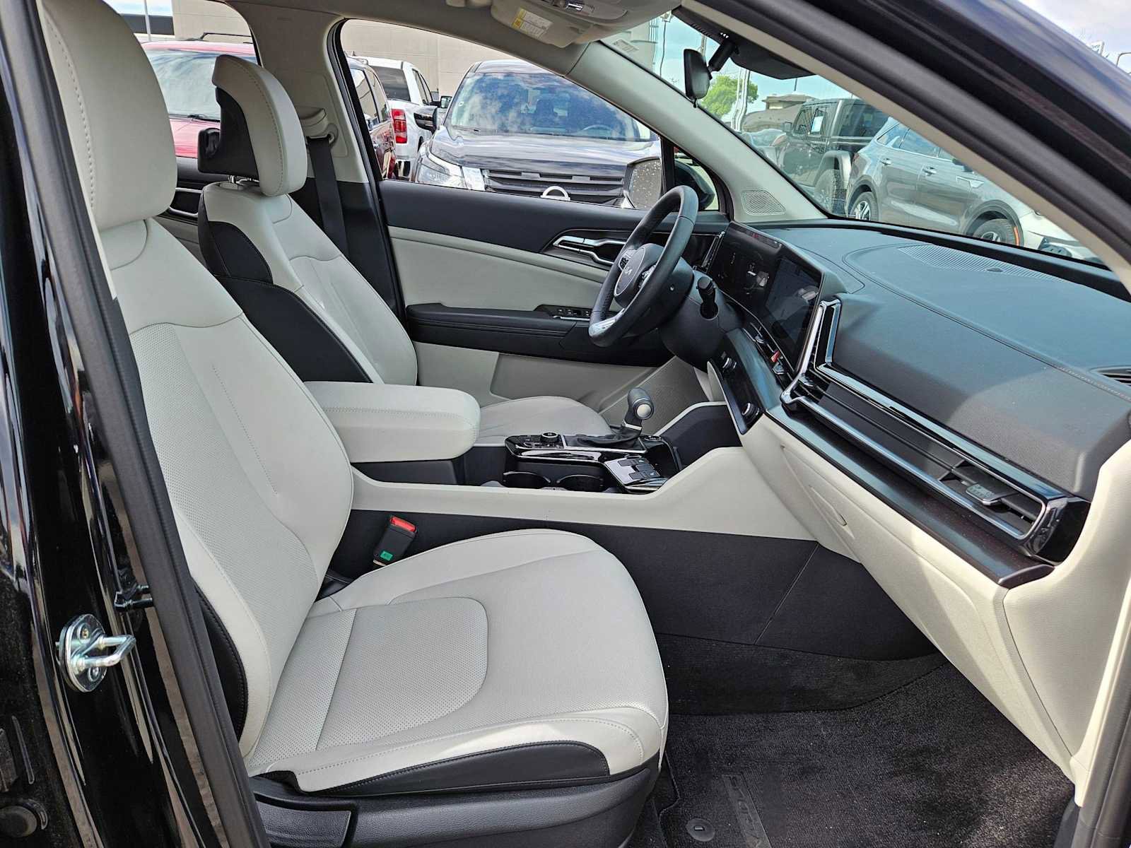 Certified 2024 Kia Sportage EX FWD image 21