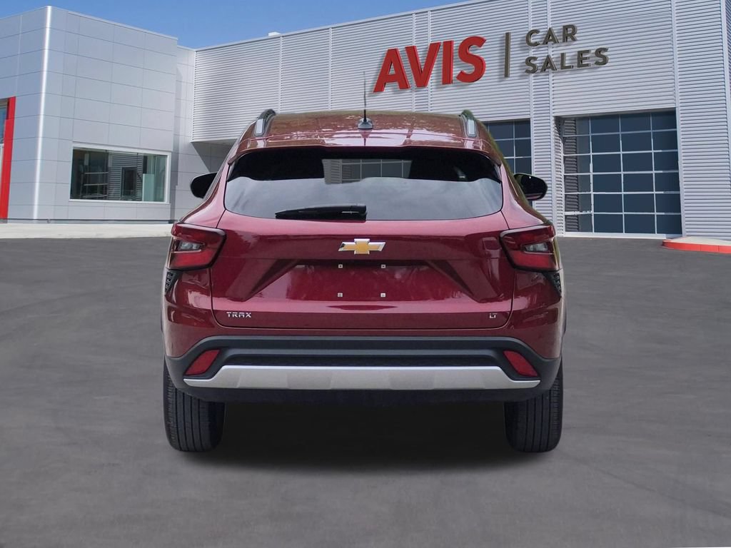 Used 2025 Chevrolet Trax LT w/ LT Convenience Package FWD image 7