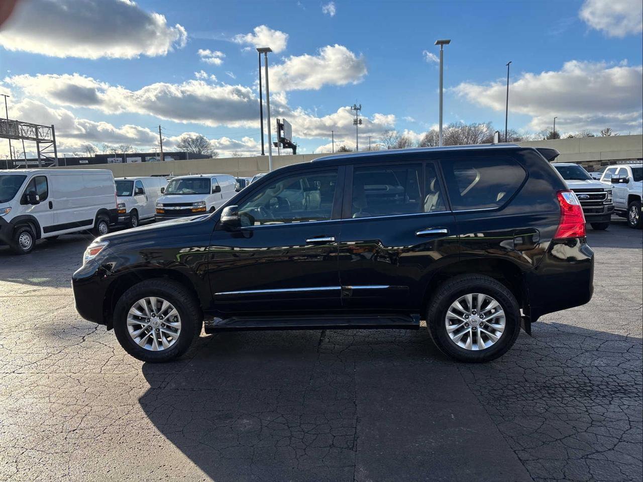 Used 2013 Lexus GX 460 w/ Comfort Plus Pkg AWD/4WD image 6