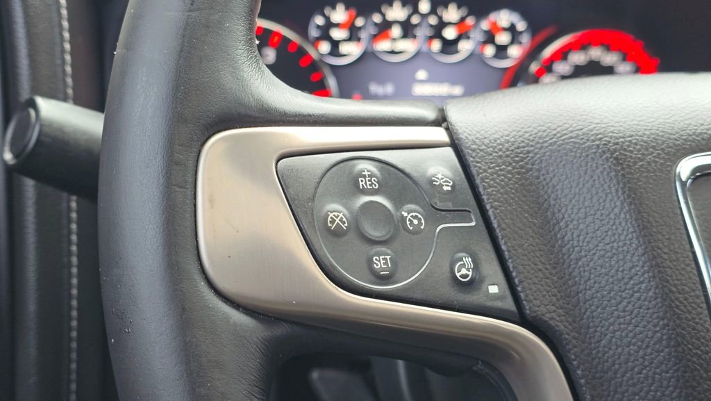 Used 2015 GMC Sierra 2500 Denali w/ Duramax Plus Package AWD/4WD image 28