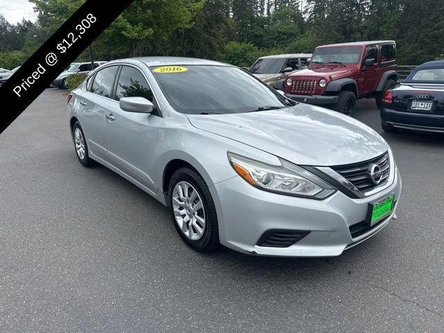 Used 2016 Nissan Altima 2.5 S w/ Power Driver Seat Package FWD image 3