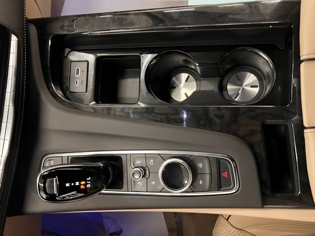 Used 2023 Cadillac Escalade Premium Luxury w/ Performance Package AWD/4WD image 46