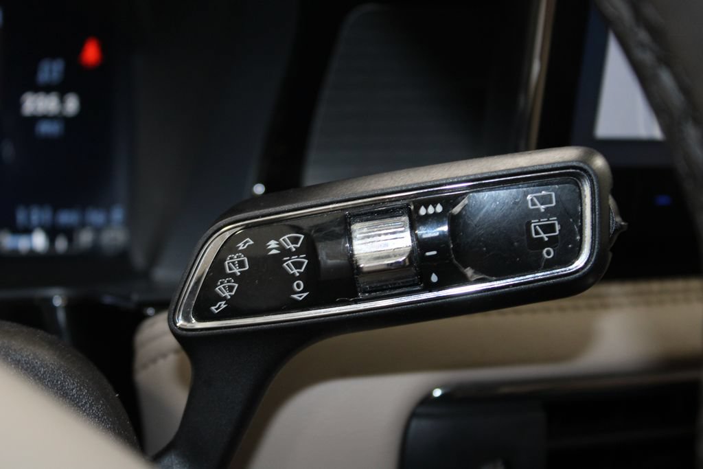 Used 2023 Lincoln Corsair FWD image 40