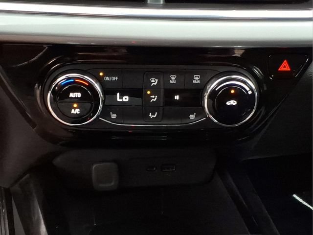 Used 2025 Chevrolet Trax LT w/ Driver Confidence Package FWD image 20