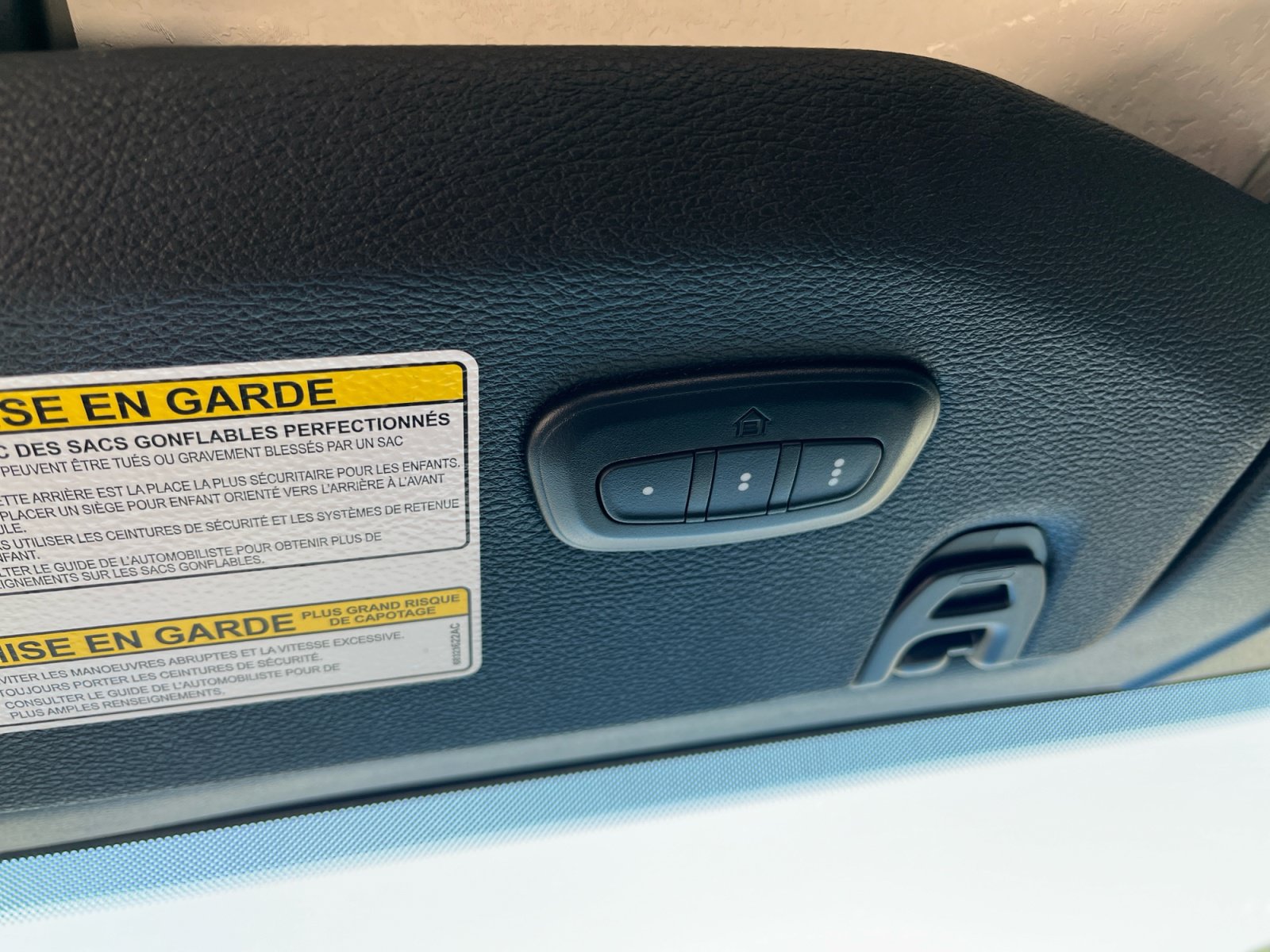 Used 2023 Jeep Wrangler Sport AWD/4WD image 34