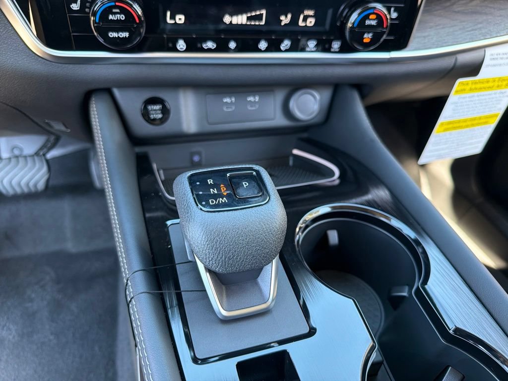 New 2026 Nissan Rogue Platinum AWD/4WD image 12