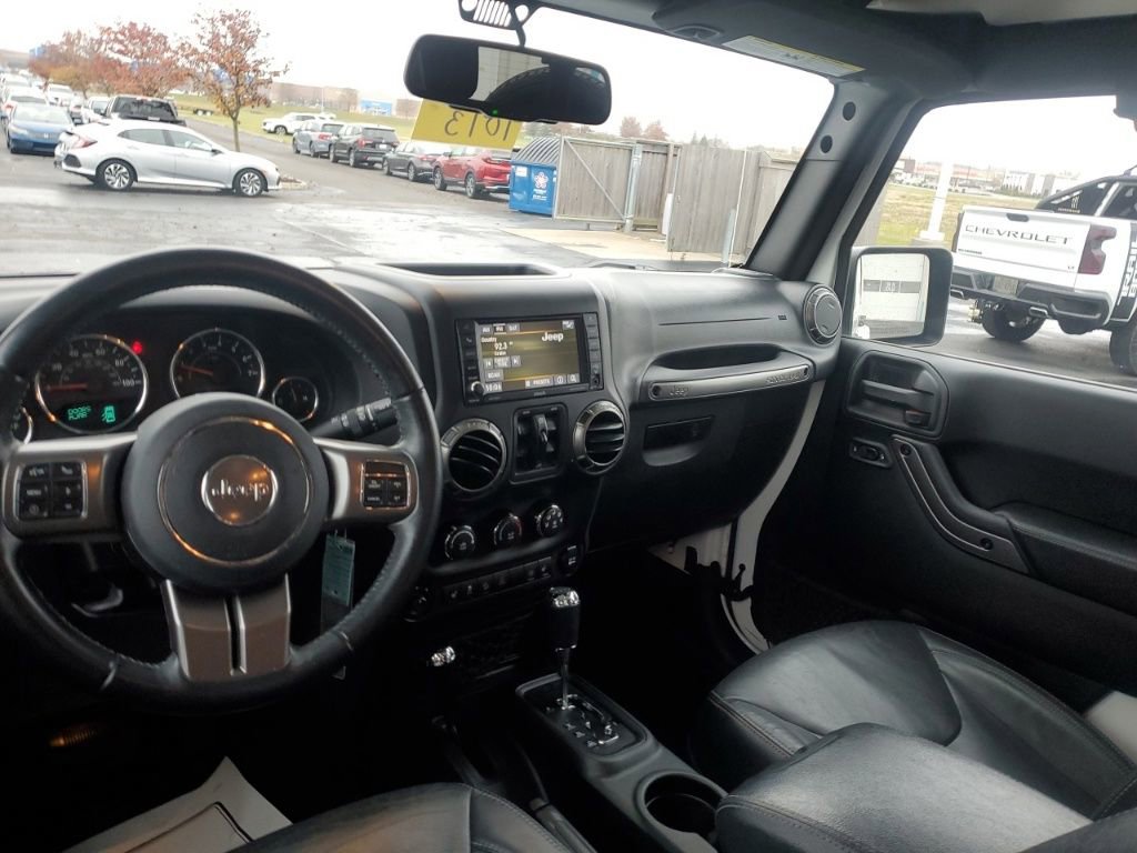Used 2018 Jeep Wrangler Unlimited Sahara image 24