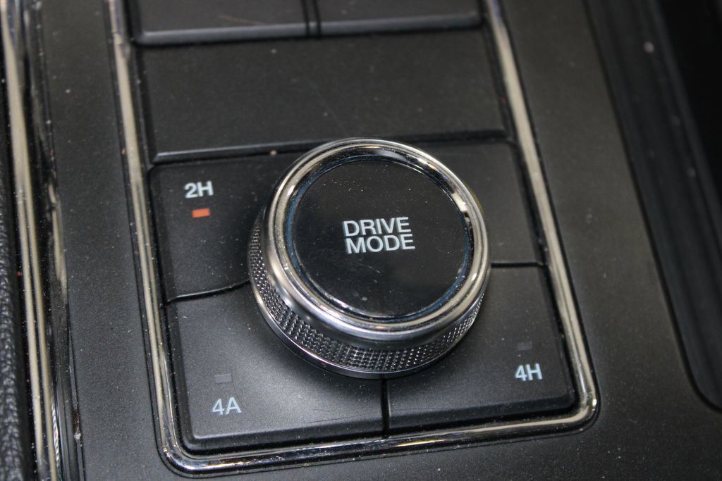 Used 2024 Ford Expedition Max XLT image 29