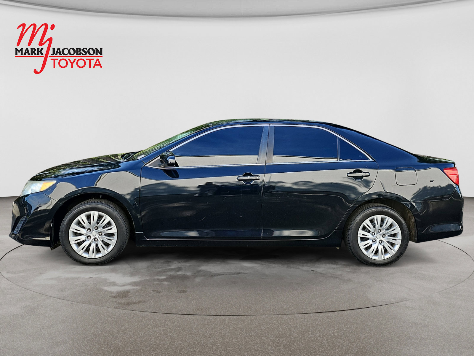Used 2012 Toyota Camry FWD image 12