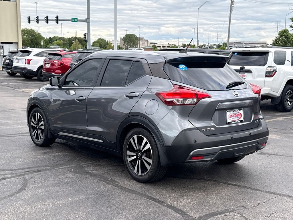 Used 2020 Nissan Kicks SR w/ SR Premium Package FWD image 9