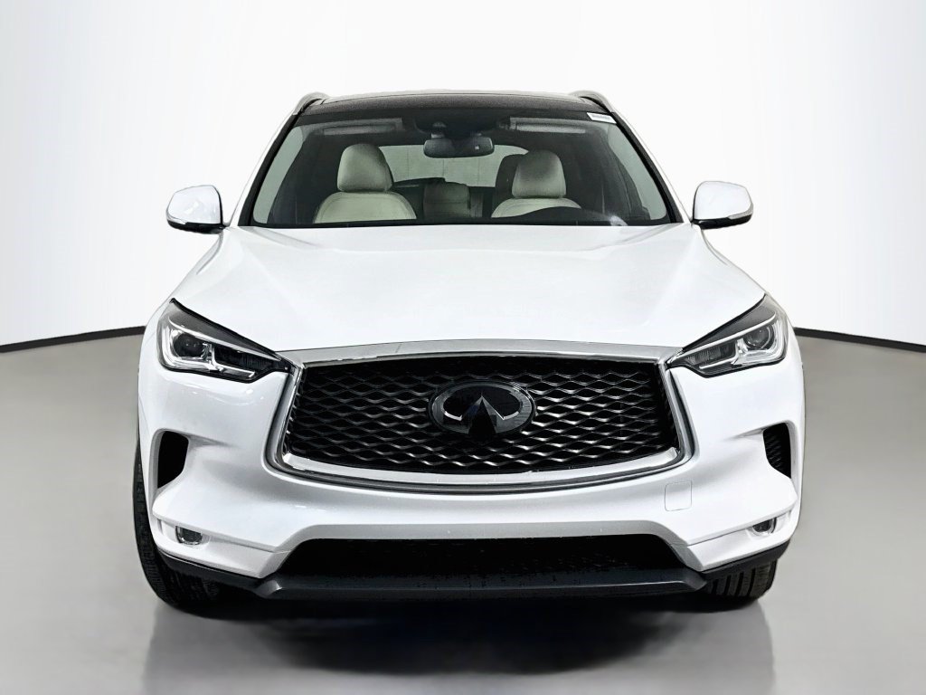Used 2022 INFINITI QX50 Luxe FWD image 2