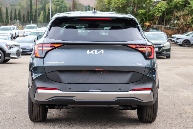 New 2027 Kia Sportage LX FWD image 15