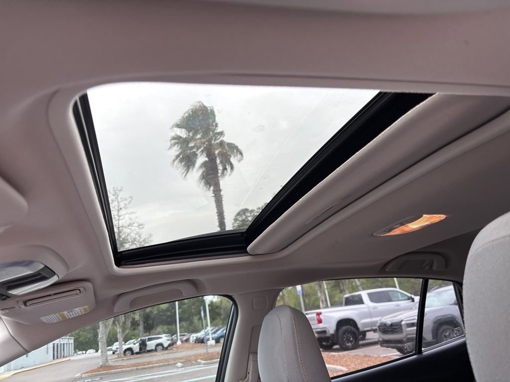 Used 2021 Subaru Crosstrek 2.0i Premium w/ Moonroof Package image 5