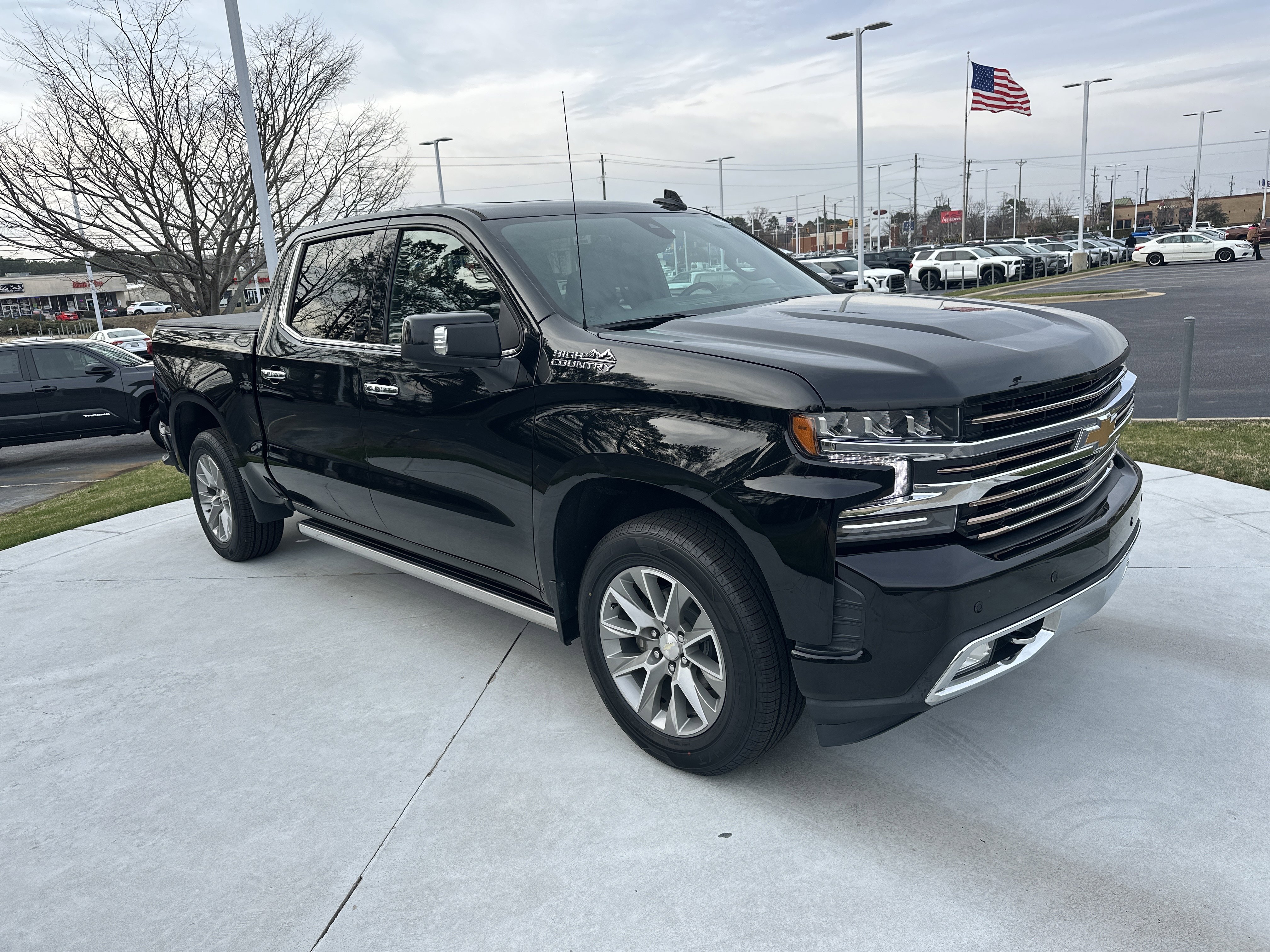 Used 2021 Chevrolet Silverado 1500 High Country w/ Technology Package video 2