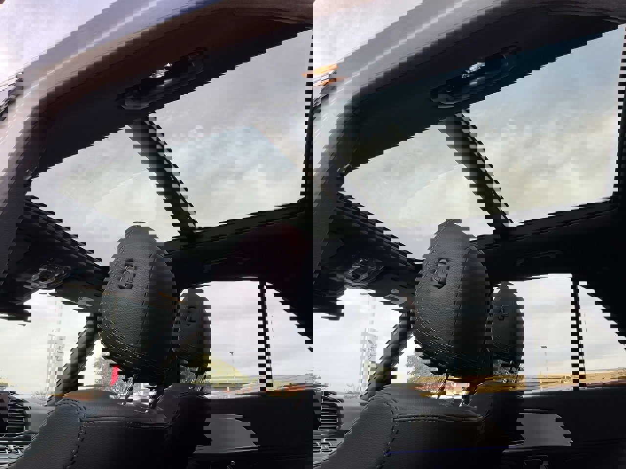 Used 2024 Mercedes-Benz GLE 350 4MATIC image 23