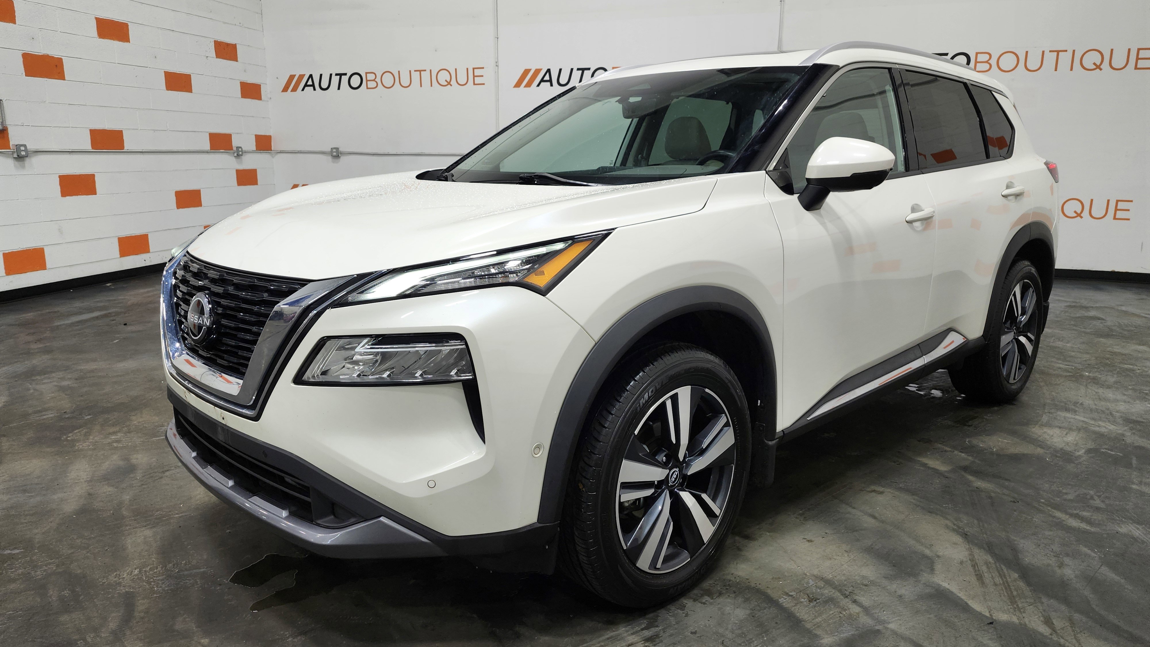 Used 2023 Nissan Rogue SL w/ SL Premium Package image 15