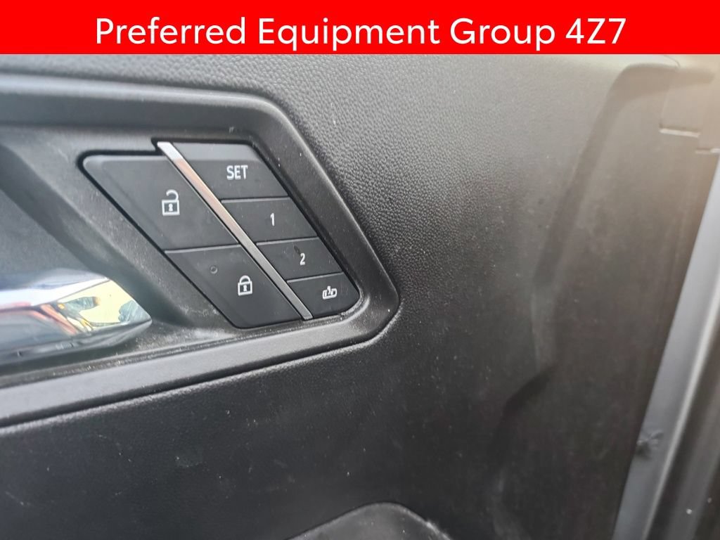 Used 2024 Chevrolet Colorado Z71 w/ Z71 Convenience Package 2 AWD/4WD image 7