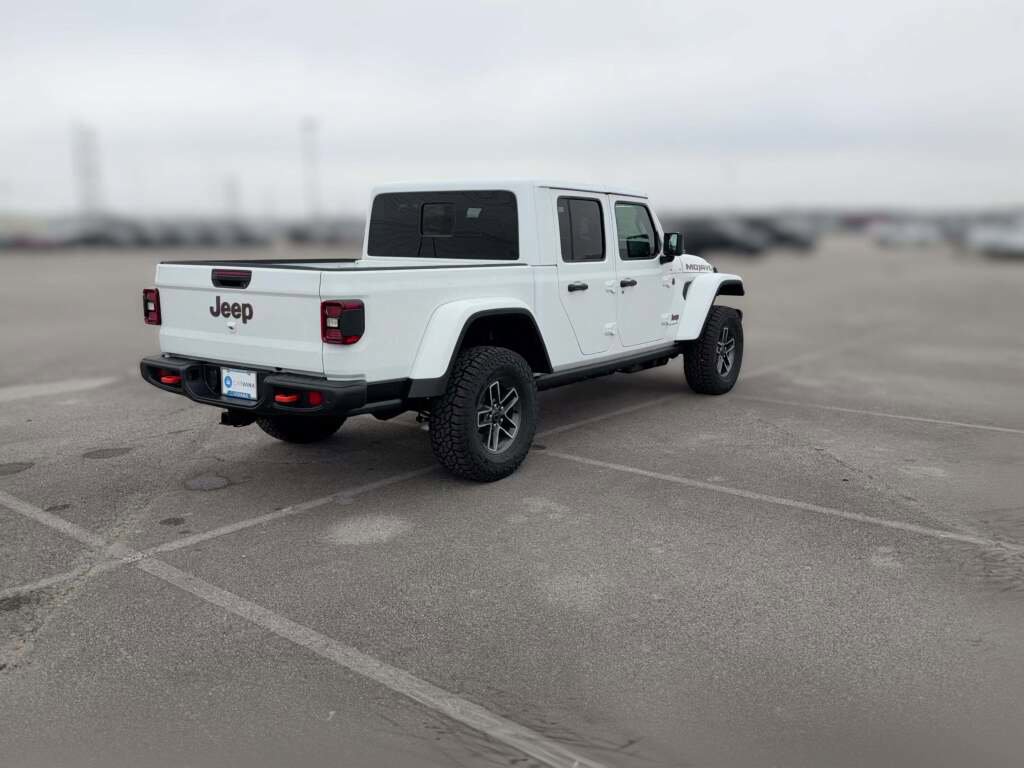 New 2026 Jeep Gladiator Mojave image 12