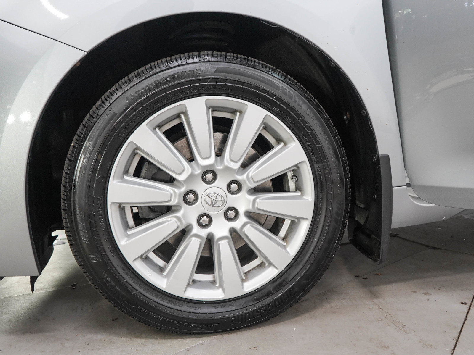 Used 2017 Toyota Sienna XLE w/ XLE Navigation Package AWD/4WD image 30