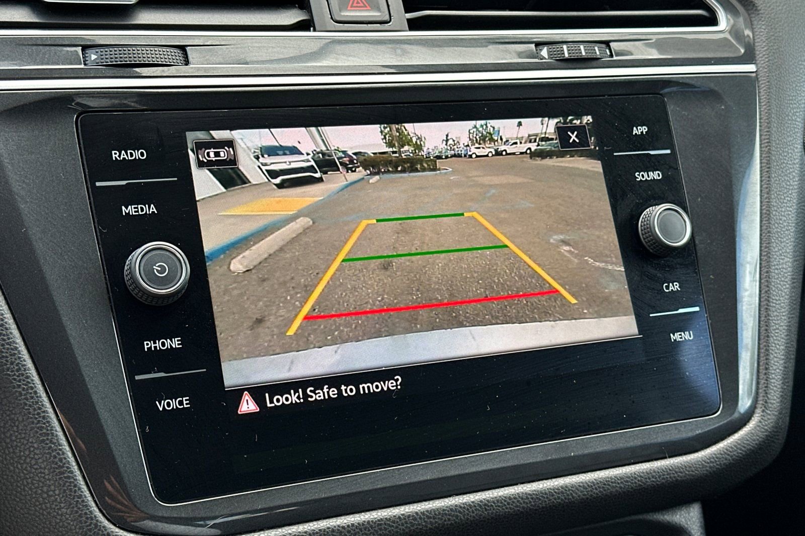 Used 2024 Volkswagen Tiguan SE FWD image 20