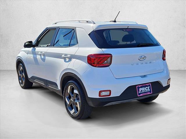 Certified 2025 Hyundai Venue SEL image 8