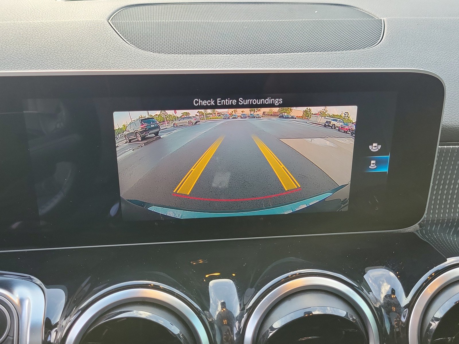 Used 2020 Mercedes-Benz GLB 250 4MATIC image 23
