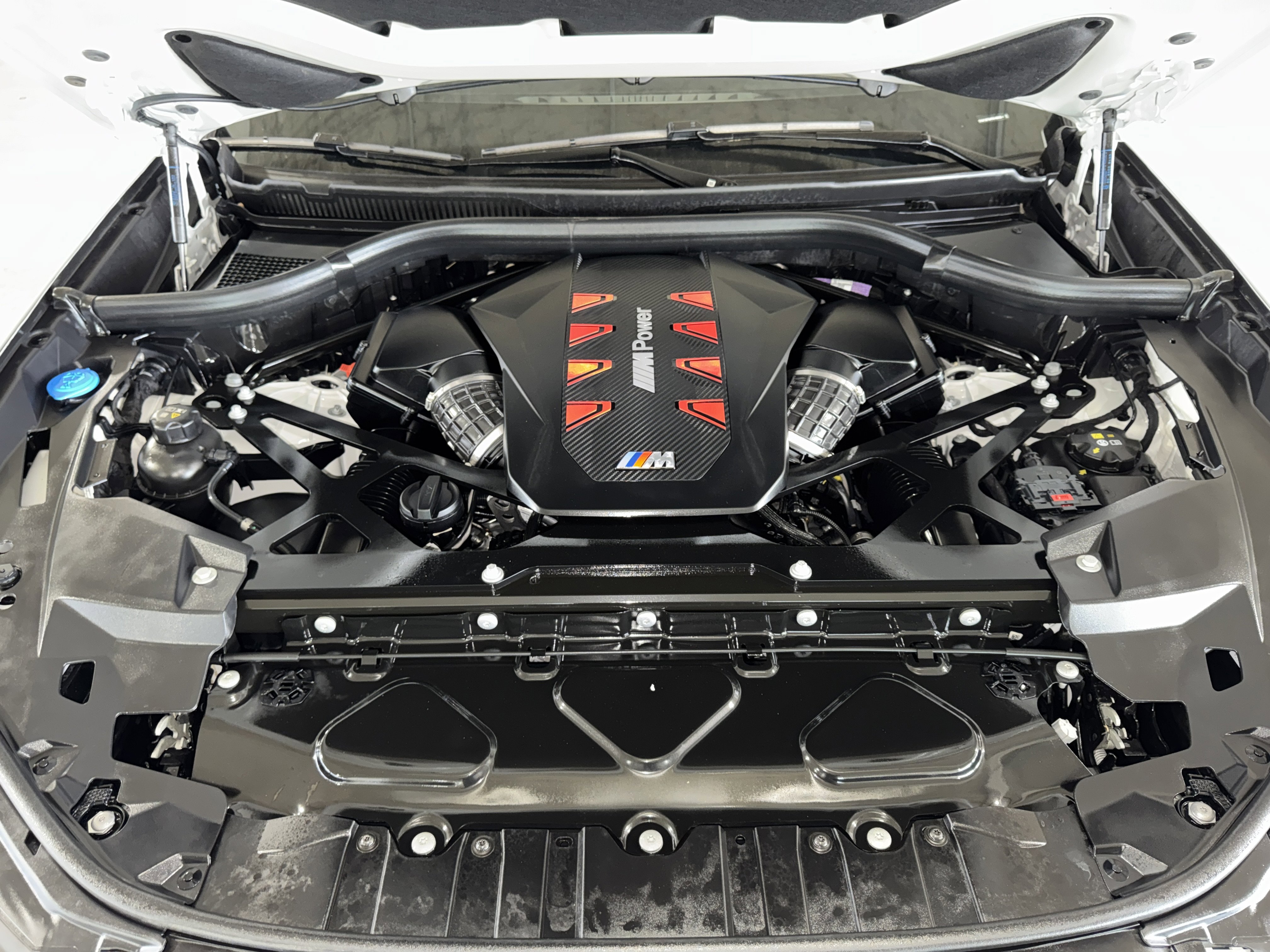 Used 2026 BMW X5 M Competition w/ Executive Package image 36