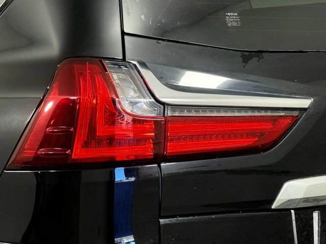 Used 2021 Lexus LX 570 4WD w/ 3rd Row & Luxury Pkg image 16