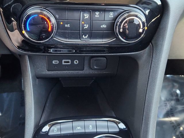 Used 2023 Buick Encore GX Preferred FWD image 40