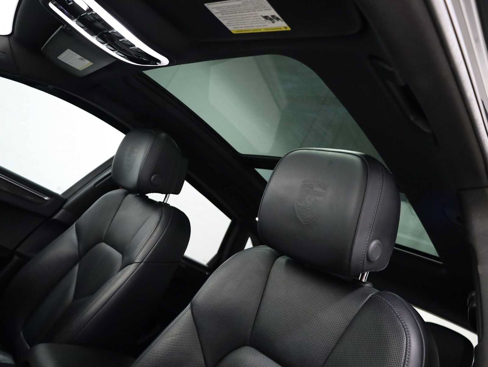 Used 2020 Porsche Macan AWD/4WD image 20