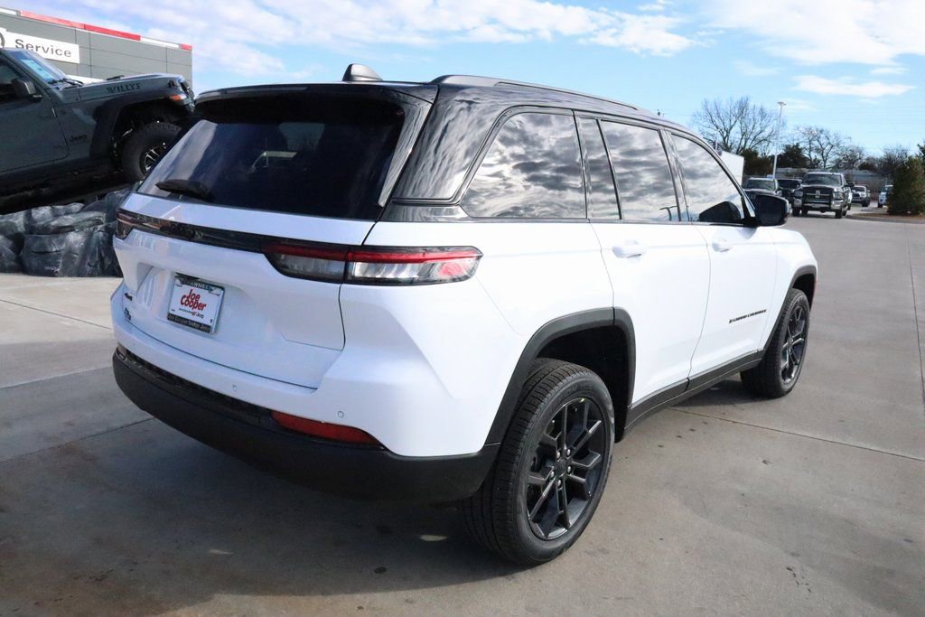 New 2025 Jeep Grand Cherokee Limited image 23