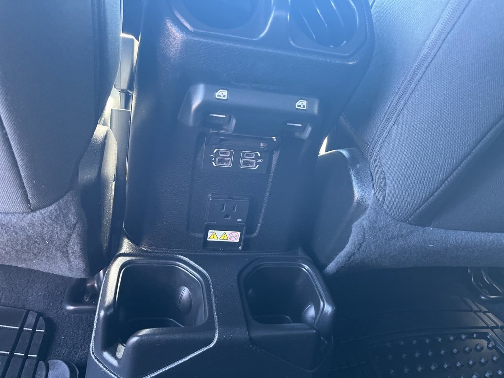 Used 2020 Jeep Gladiator Overland w/ Safety Group image 14