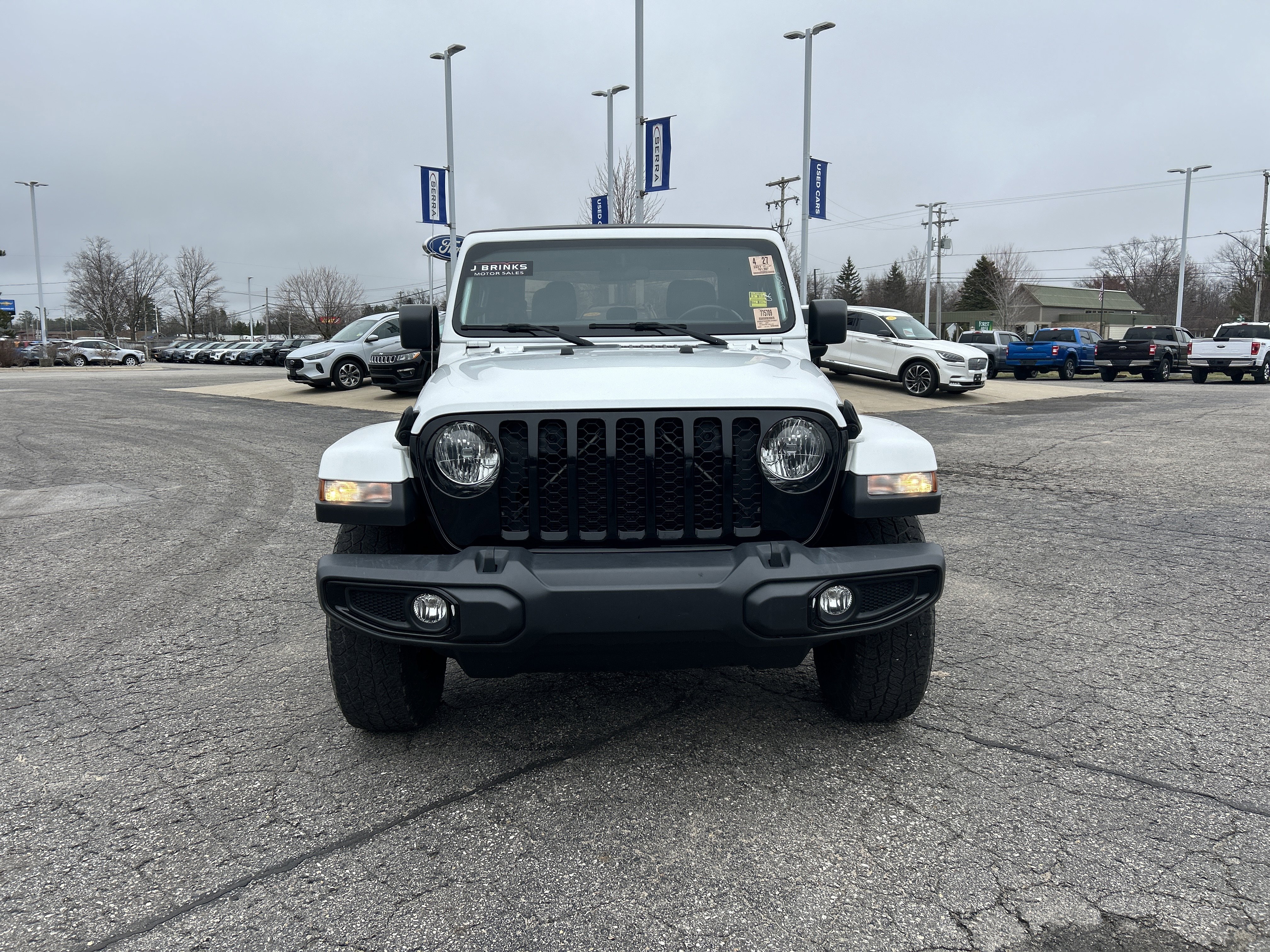 Used 2021 Jeep Gladiator Willys AWD/4WD image 9