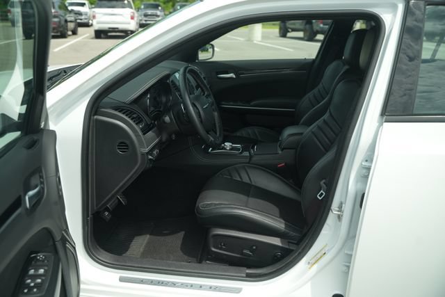 Used 2023 Chrysler 300 C RWD image 14