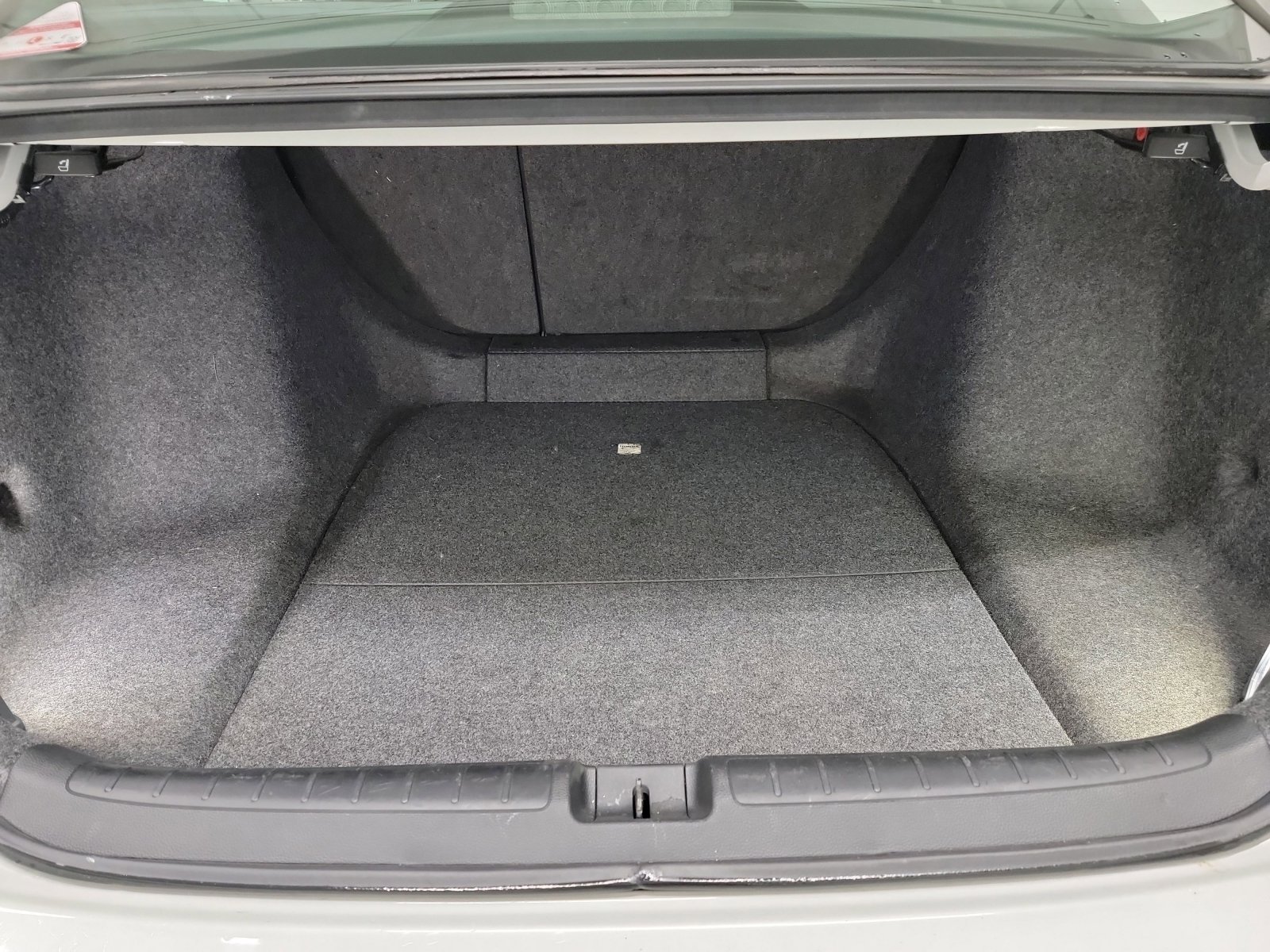 Used 2018 Honda Accord EX-L image 26