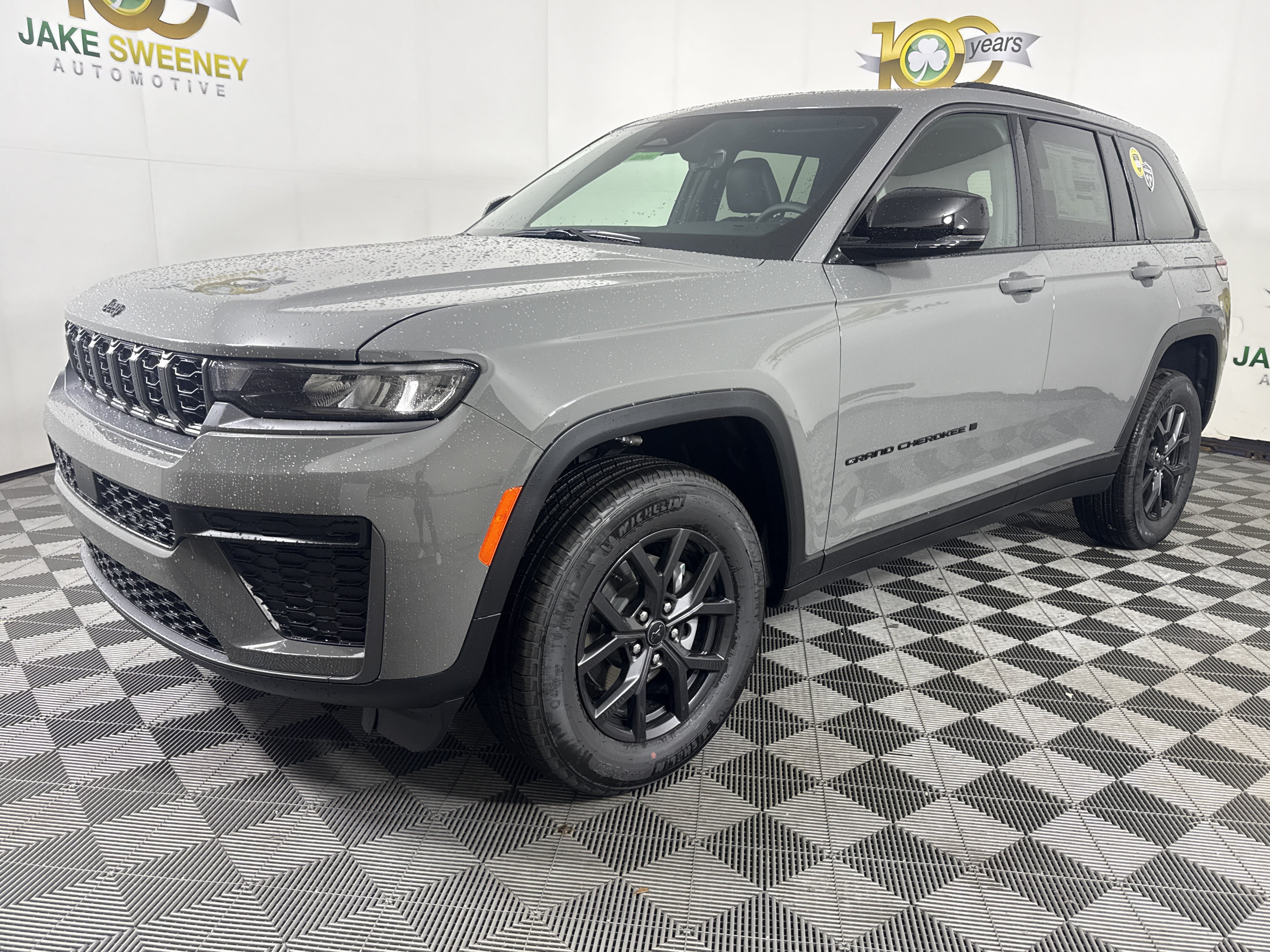 New 2027 Jeep Grand Cherokee 4WD image 4